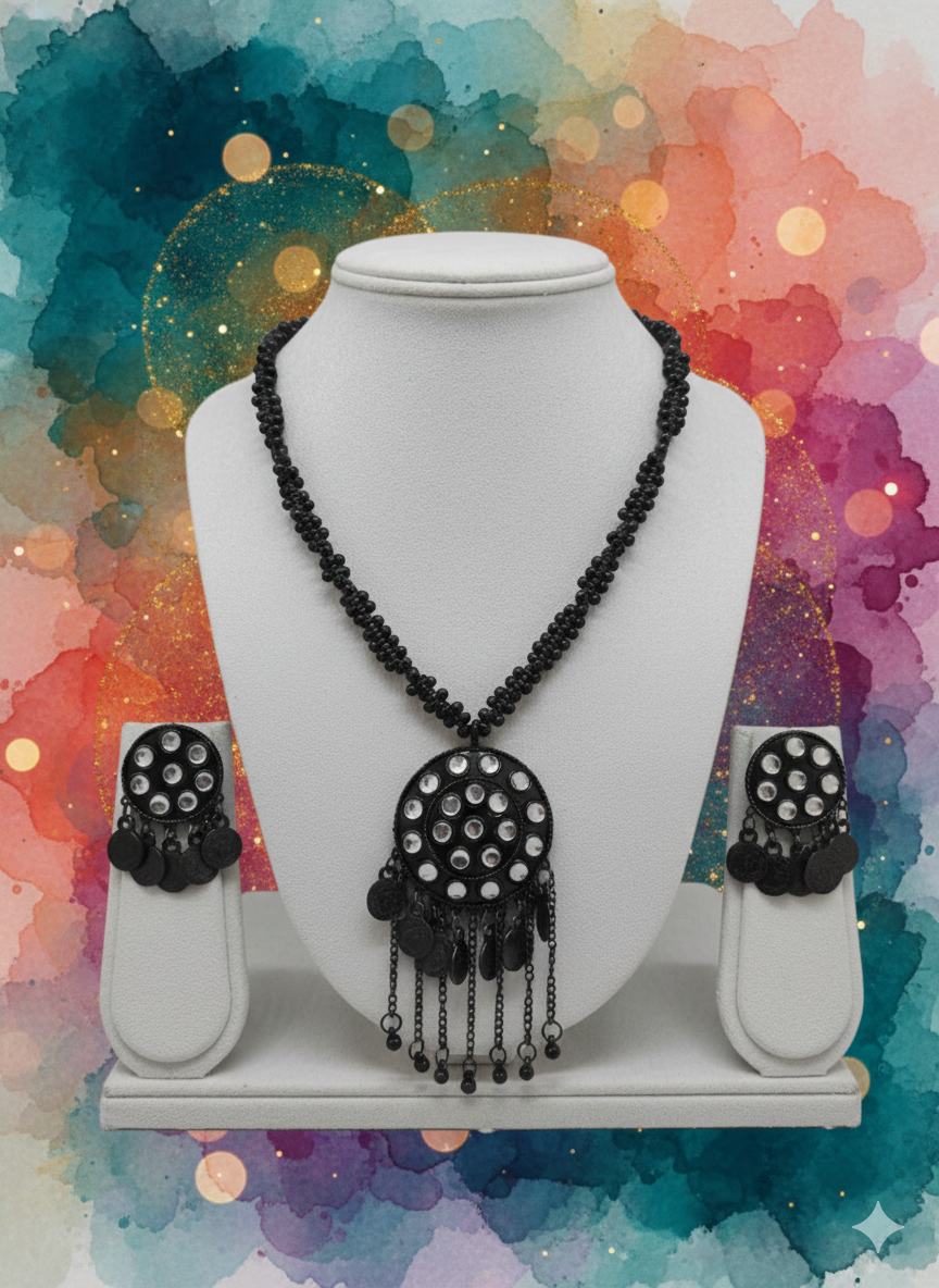 The Black Mirror Disc Necklace Set