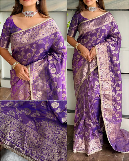 Simple yet elegant, Make upcoming festive season special with this silk beauty