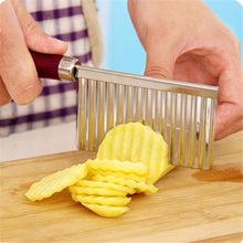 Load image into Gallery viewer, 2007 Stainless Steel Vegetable Salad Chopping Knife Crinkle Cutters
